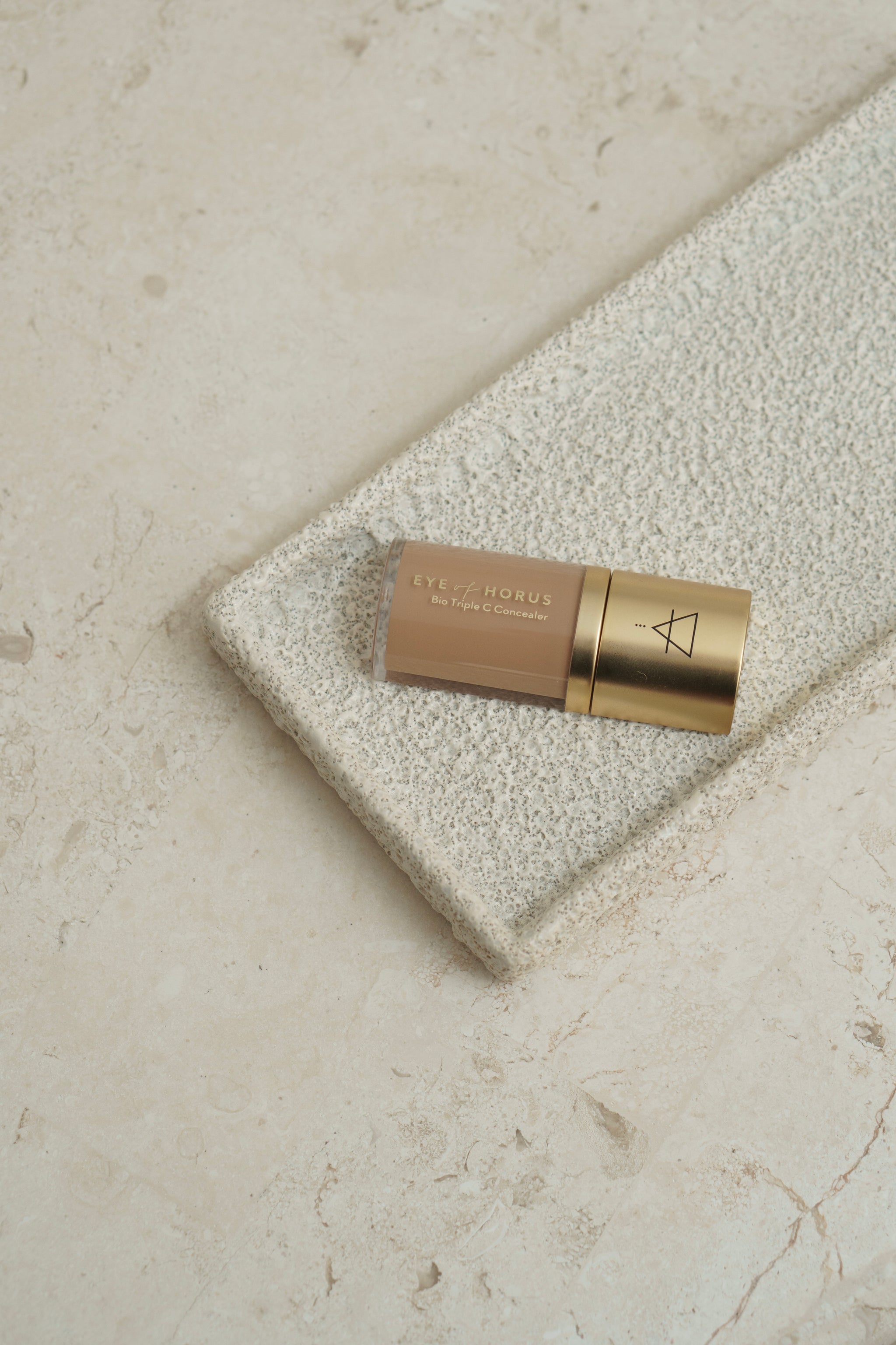 EYE OF HORUS Triple C Concealer 三重維C美白遮瑕液 [7.5ml]