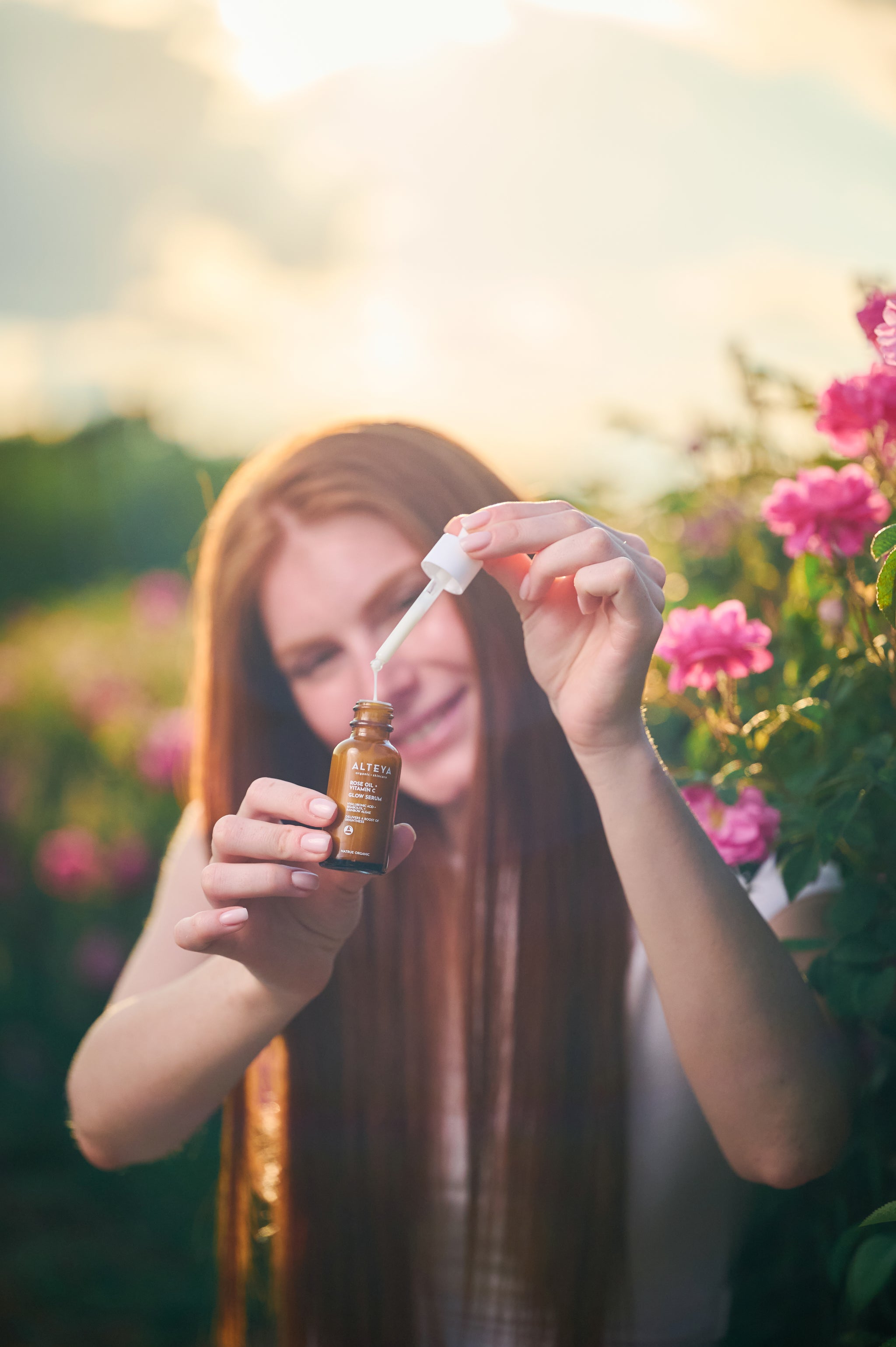 ALTEYA Organic Rose Oil + Vitamin C Glow Serum 有機玫瑰彩虹藻透光亮肌精華 [30ml]