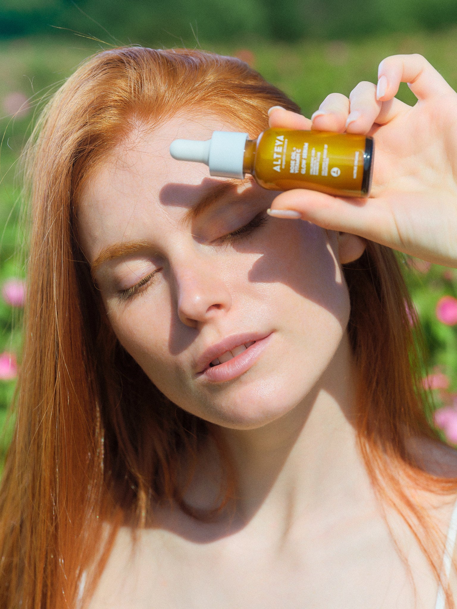 ALTEYA Organic Rose Oil + Vitamin C Glow Serum 有機玫瑰彩虹藻透光亮肌精華 [30ml]