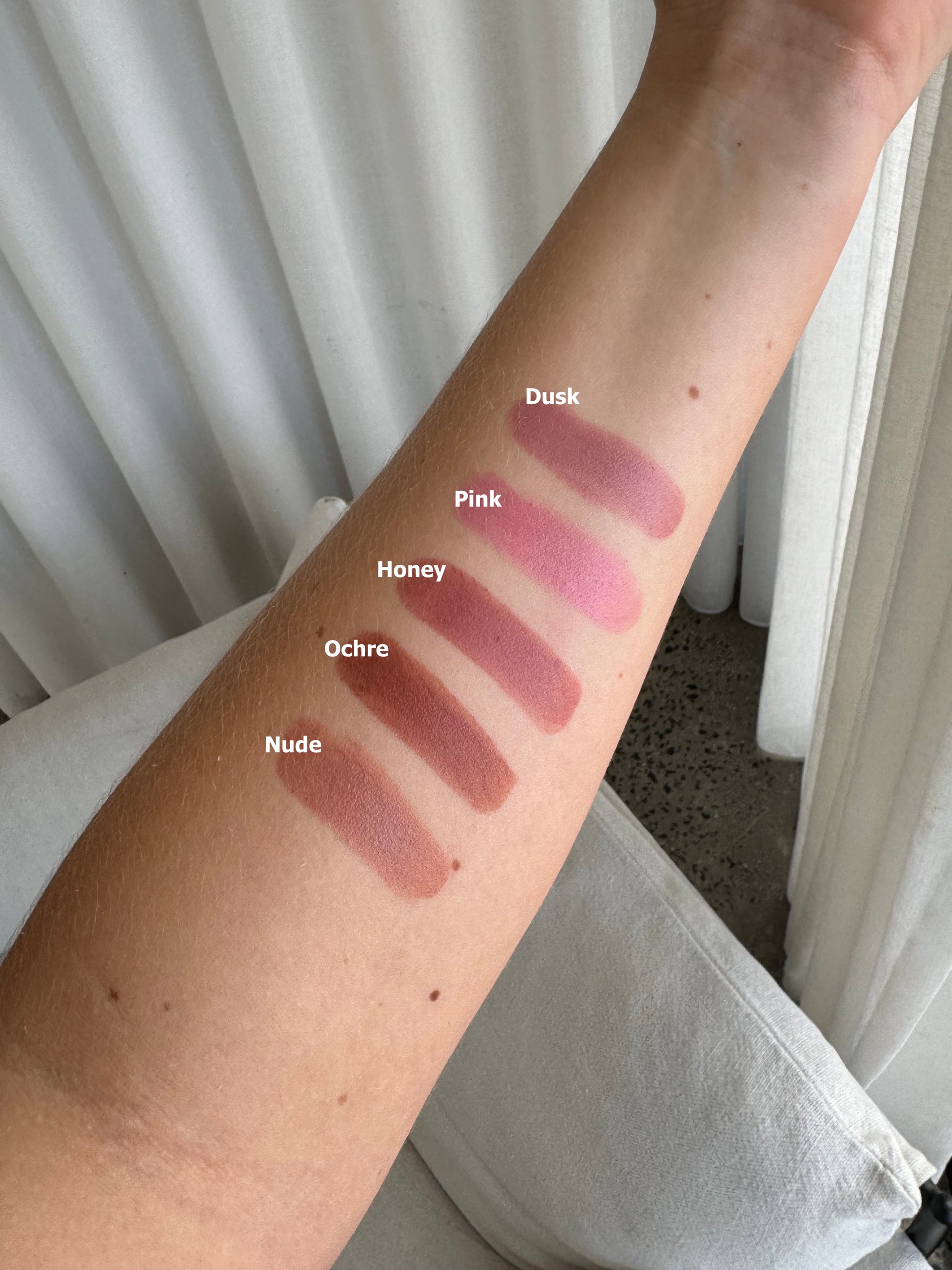 EYE OF HORUS Lipstick Satin 奢華緞面唇膏 HONEY [3.6g]