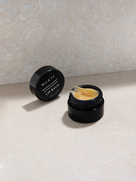 MUKTI Whipped Honey & Macadamia Lip Balm 奢華蜜糖深層滋潤唇膜 【9g】